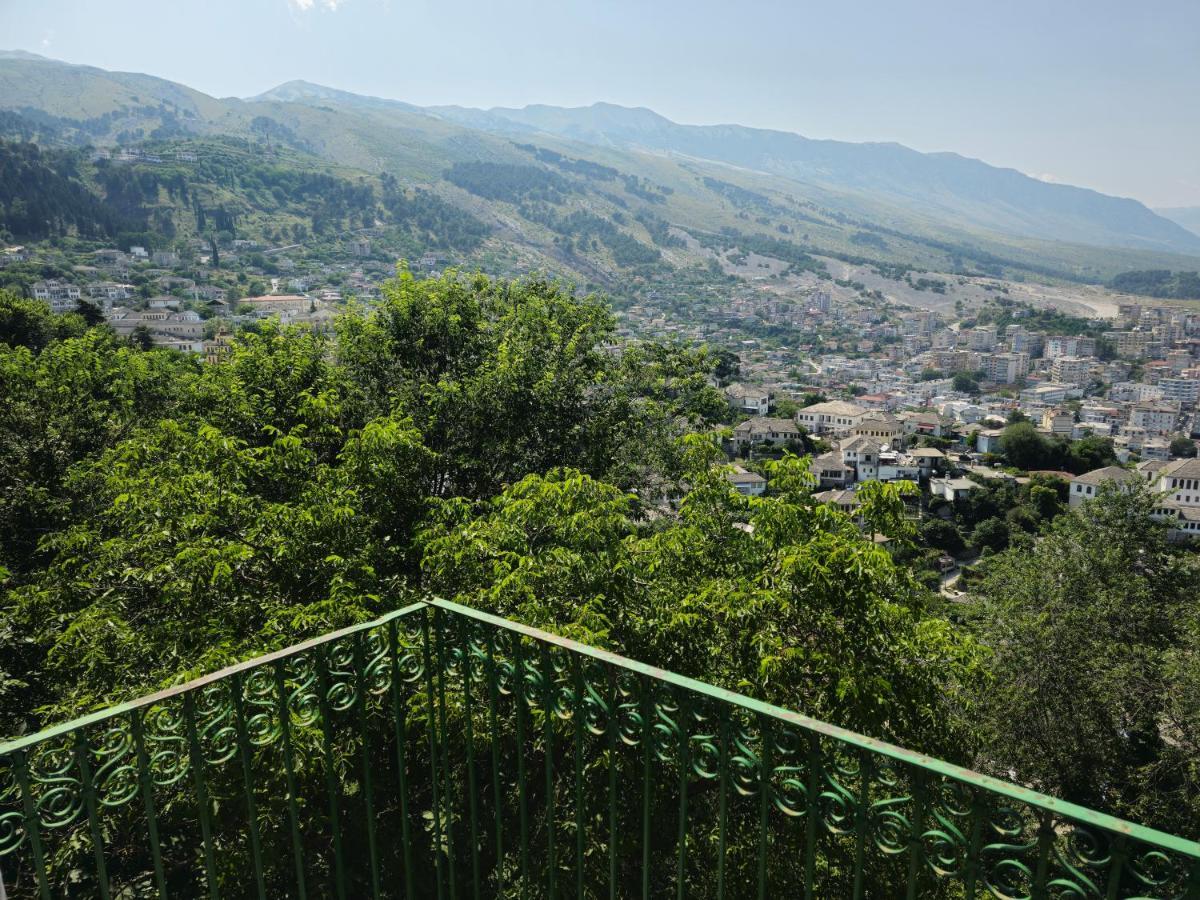 Traditional House Shapllo Gjirokaster Exterior photo