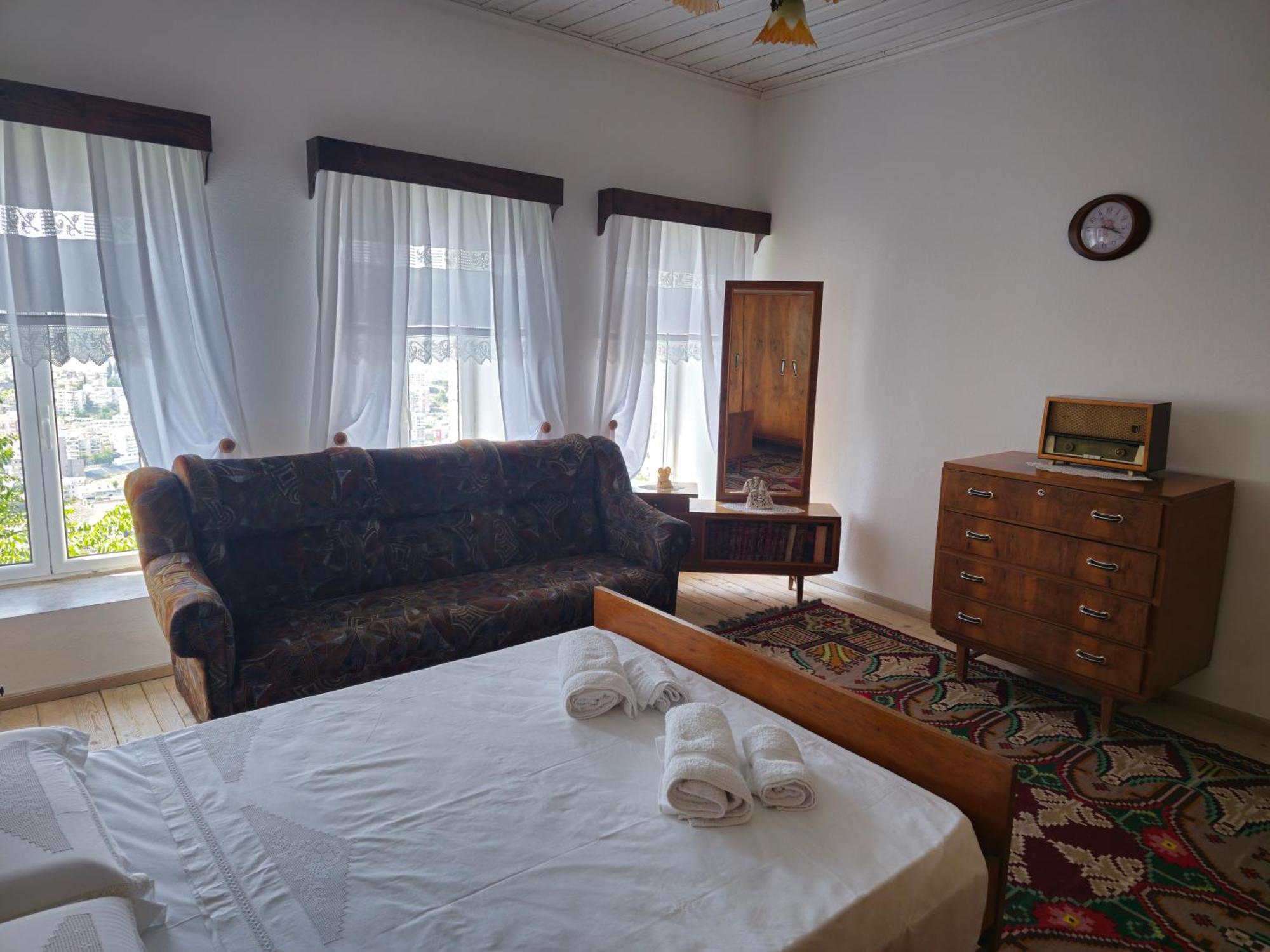 Traditional House Shapllo Gjirokaster Room photo