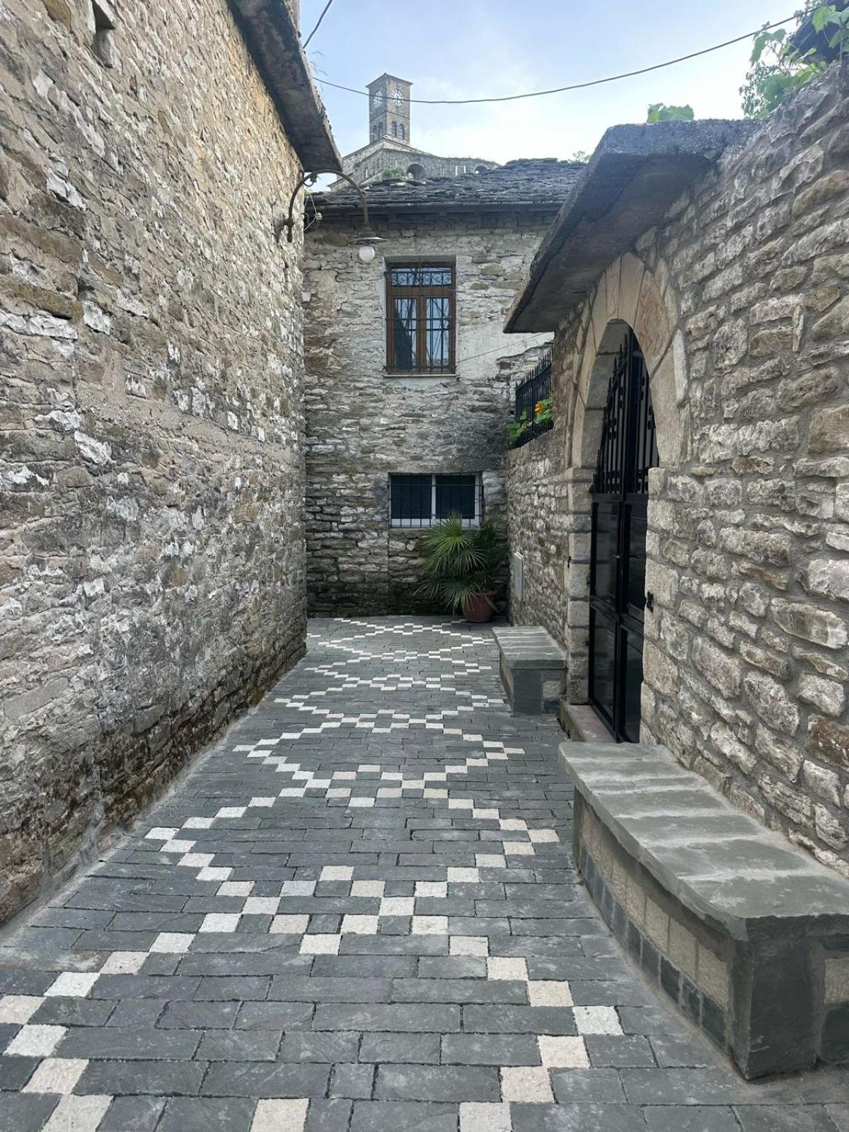 Traditional House Shapllo Gjirokaster Exterior photo
